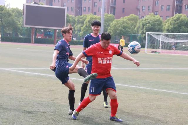 曼赞比：进球的激动无法用言语表达，渴望为球队贡献更多